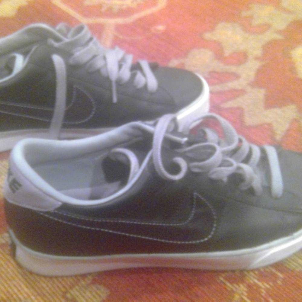 Nike Classics - image 1